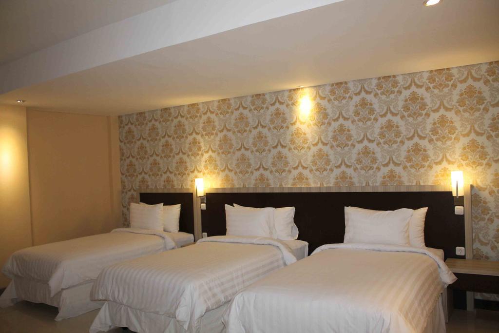 Sylvia Hotel Premier Kupang Kupang  Room photo