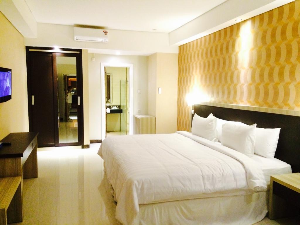 Sylvia Hotel Premier Kupang Kupang  Room photo